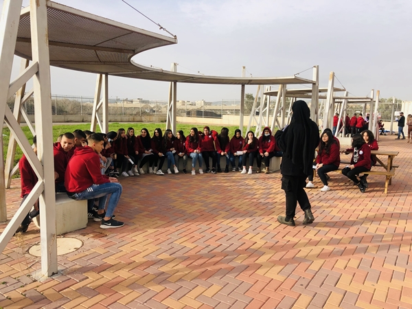 دورة انقاذ لطلاب العواشر في مدرسة افاق الثانوية كفرمندا